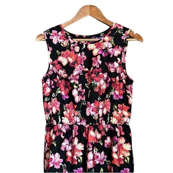 3 for $30! Jolie floral pattern dress. Size 4 - Picture 2 of 11